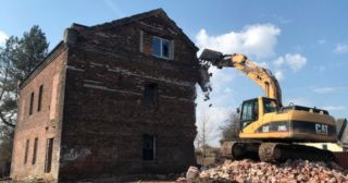 Демонтаж кирпичного дома Балтийск, цена от 2933 руб.